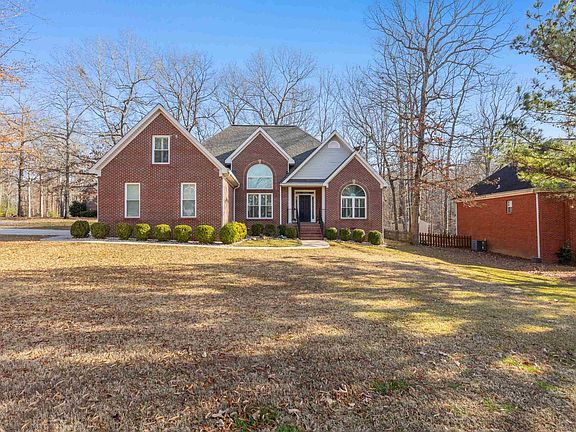 2nd image of 105 Wisteria Dr