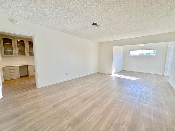 3rd image of 304 N Lincoln Ave APT P