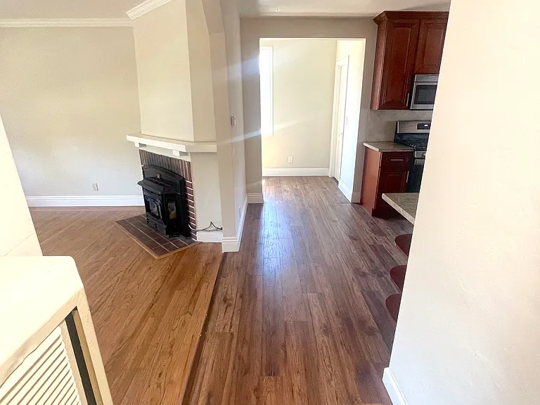 1360 Saint Francis St #FRONT — Photo 11