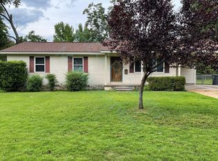 1718 W Arch Ave, Searcy, AR 72143