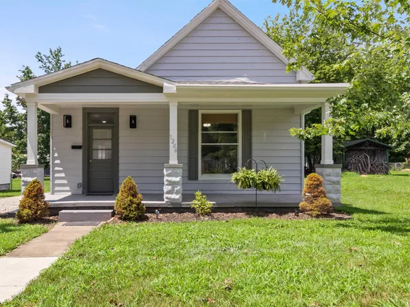 1206 N 3rd St, Boonville, IN 47601