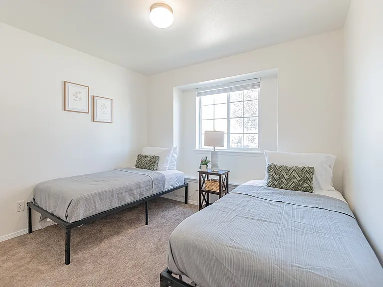 695 SW Panner St — Photo 18