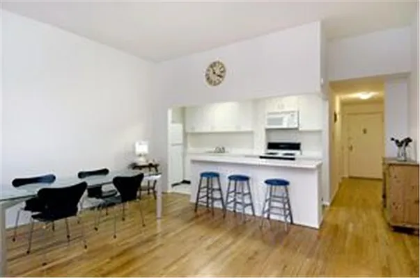 Rented by Buchbinder & Warren | media 27