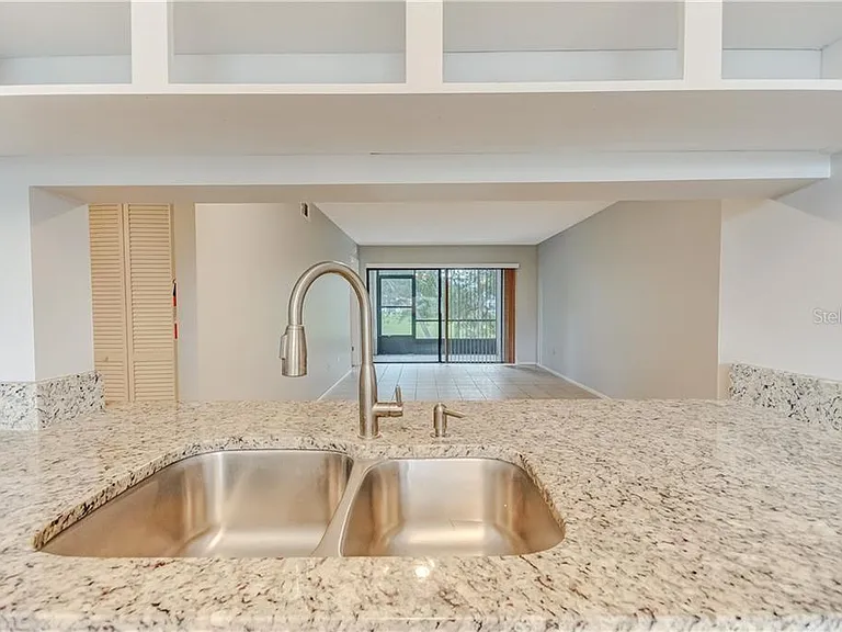 6154 Burnside Cir — Photo 8