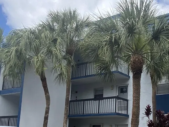 3160 HOLIDAY SPRINGS Boulevard #7-311, Margate, FL 33063