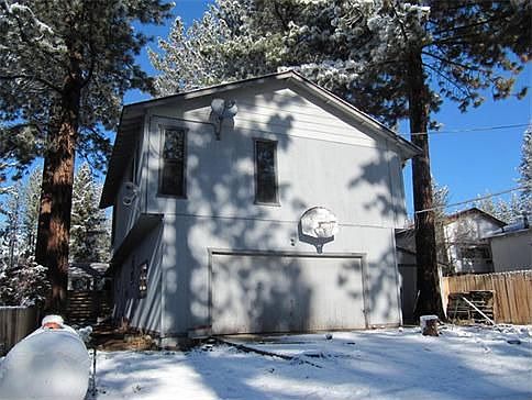 Sunny Fenced Back Yard