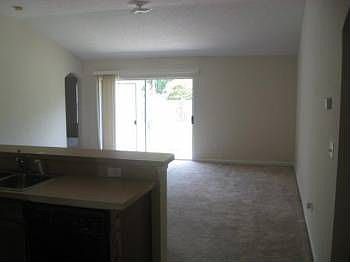 5th image of 309 Southern Rose Dr
