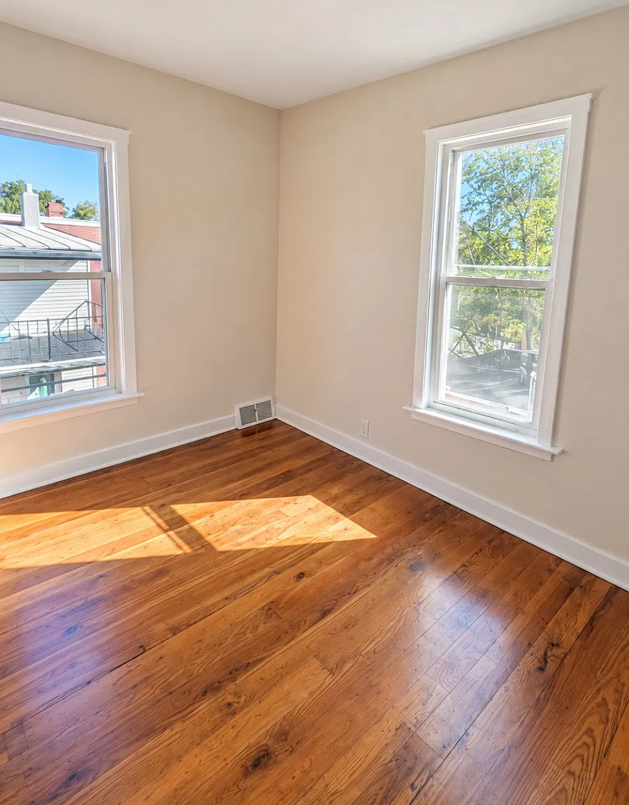 4 bed, 2340 sqft, $1,850 — Photo 3