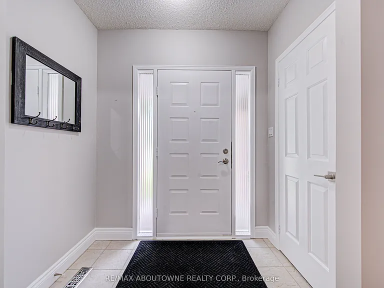 426 Parklane Rd — Photo 5