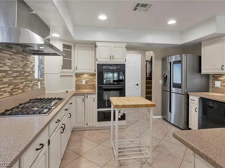 5205 Sandy Cactus Ln — Photo 8