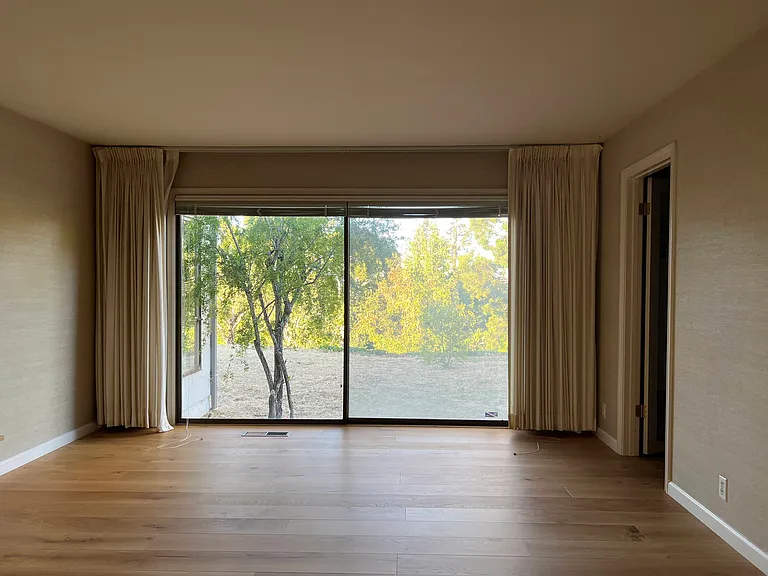 Jacaranda Cir — Photo 15