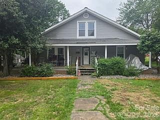 1st image of 427 E Mills Ave