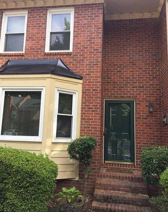 1st image of 3156 Corner Oak Dr