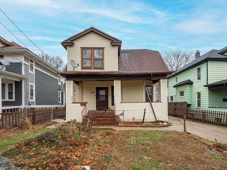 1st image of 425 N Hinkley Ave
