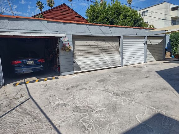 4th image of 115 N Edgemont St APT 3