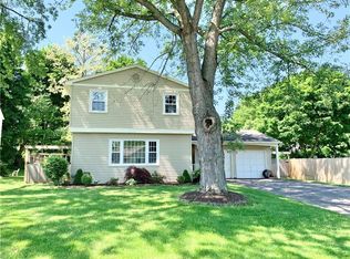 16 Homestead Dr, Fairport, NY 14450