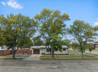 2621 4th St NW, Minot, ND 58703