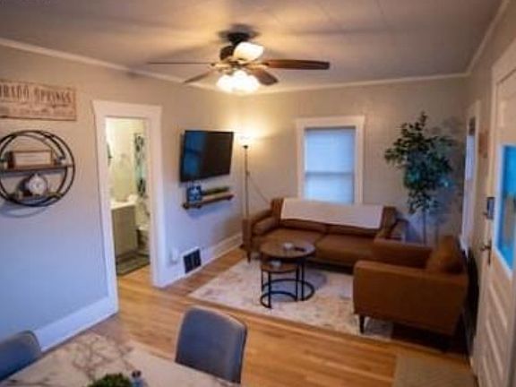 4th image of 921 N Corona St