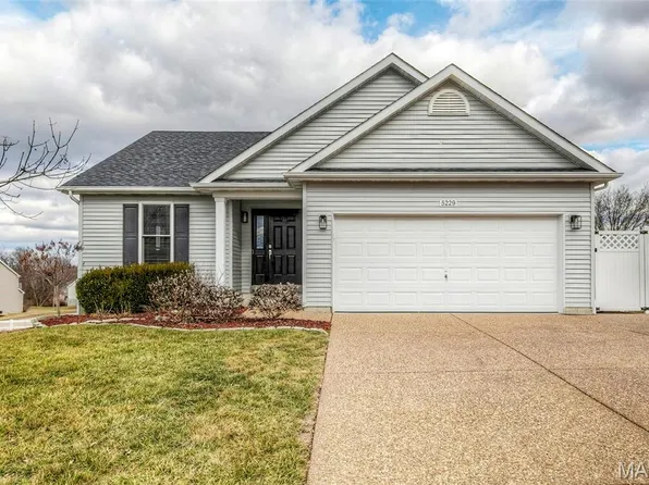 5229 Woosencraft Dr, Wentzville, MO 63385