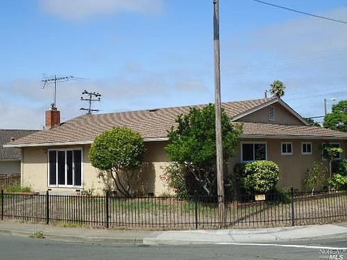 1st image of 209 Whitecliff Dr