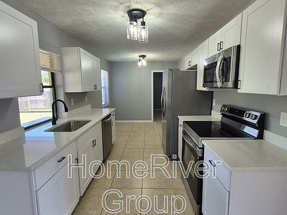 5th image of 1449 SE Barker Ln