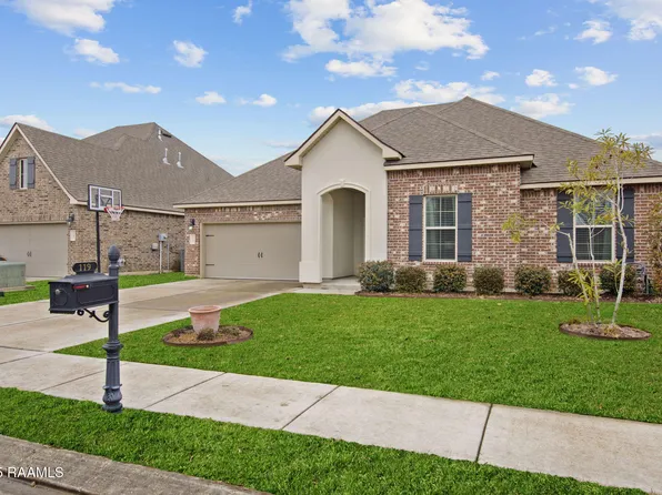 119 Tortoise Ln, Broussard, LA 70518