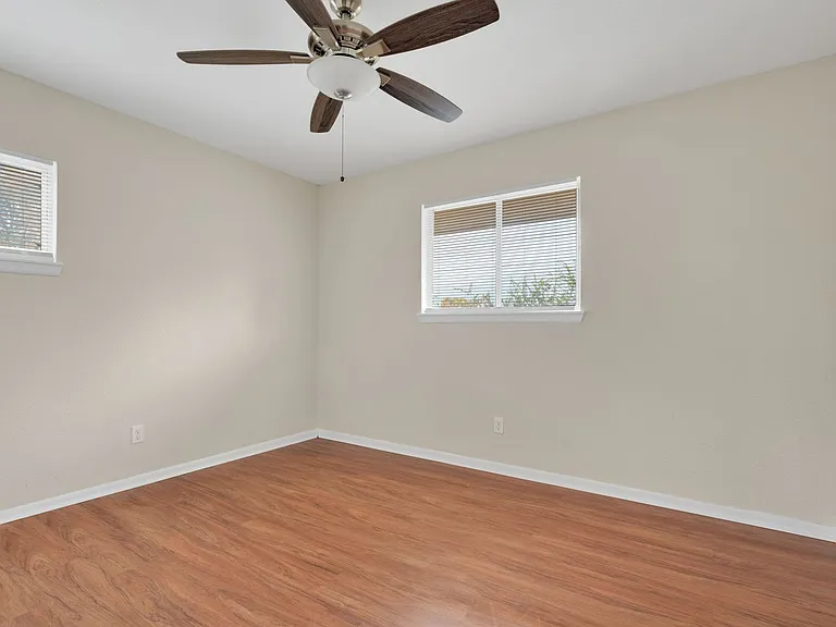 103 Shalimar Dr — Photo 20
