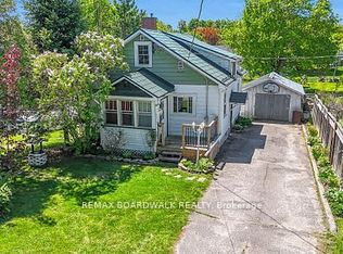 96 York St, Lanark Highlands, ON K0G 1M0