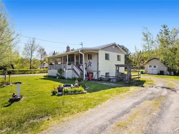 32 Pleasant Dr, Chipman, NB E4A 1S3