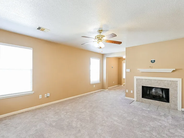 22123 Greengate Dr — Photo 5