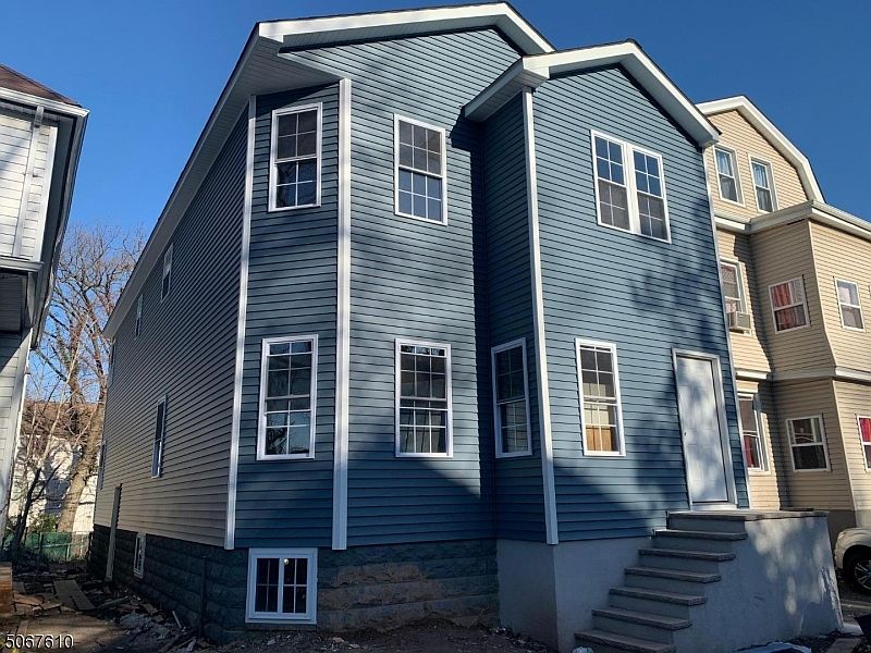 1st image of 165 N Maple Ave