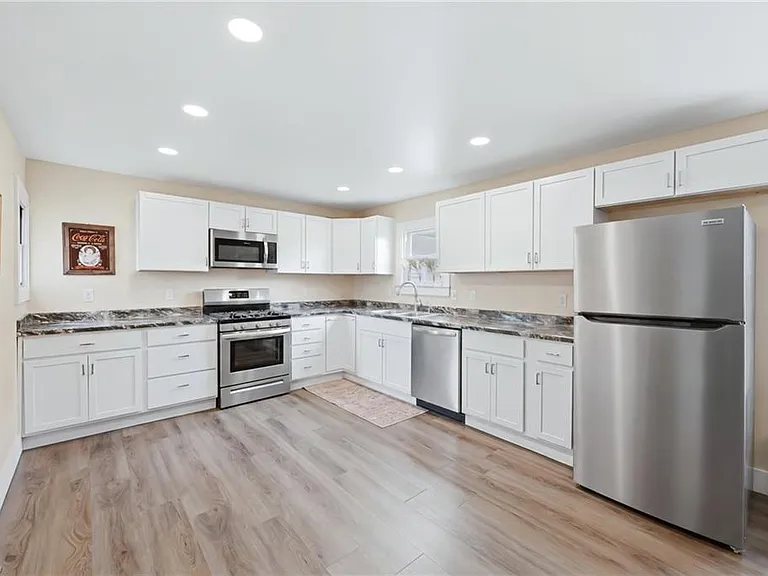 119 W Wilson Ave — Photo 6