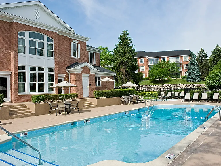 Versailles on the Lakes Schaumburg — Photo 34