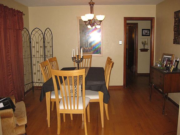 3rd image of 5879 Eichelberger St