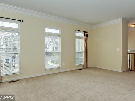 3rd image of 6934 Inlet Cove Dr