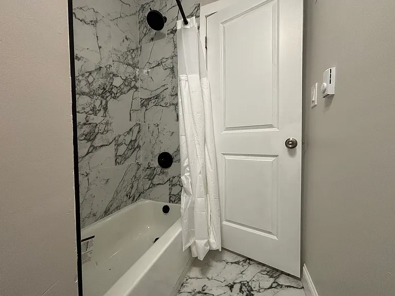559 Sherman Pkwy #10 — Photo 5