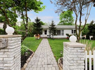 2 Lozier Ct, West Milford, NJ 07480