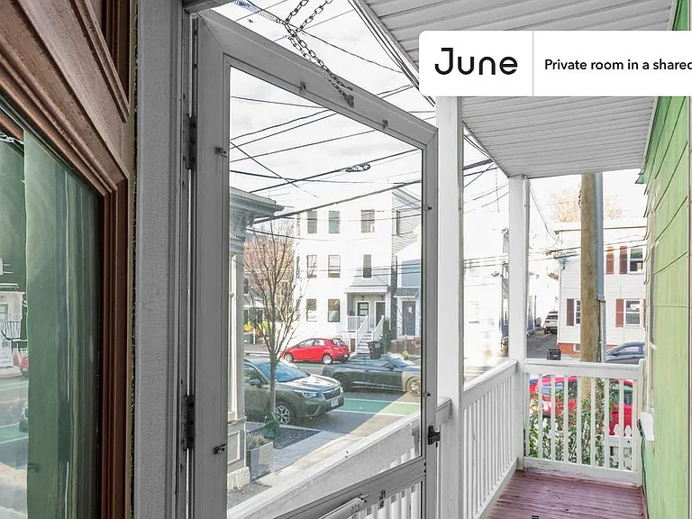 106 Beacon St #C — Photo 4
