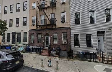 Rented by Rennit Inc.