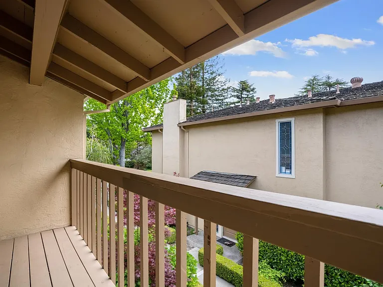 1323 Hoover St — Photo 13