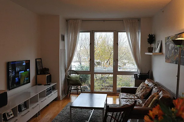 Sold by Real Direct | media 8