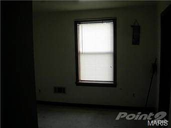 5th image of 1528 Oak Grove Ave