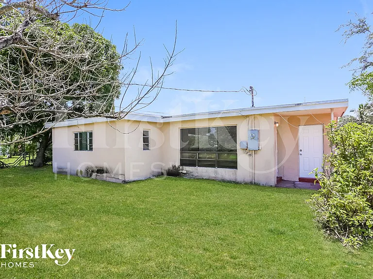 731 NW 175th Dr — Photo 14