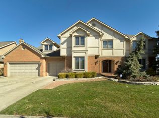 1240 Lochcarren Ct, Columbus, OH 43235