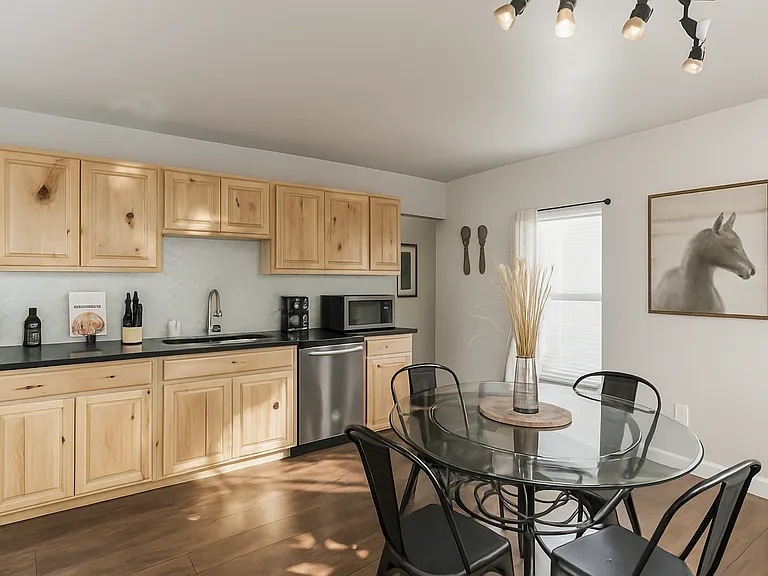 Cook up something special in this fully equipped kitchen