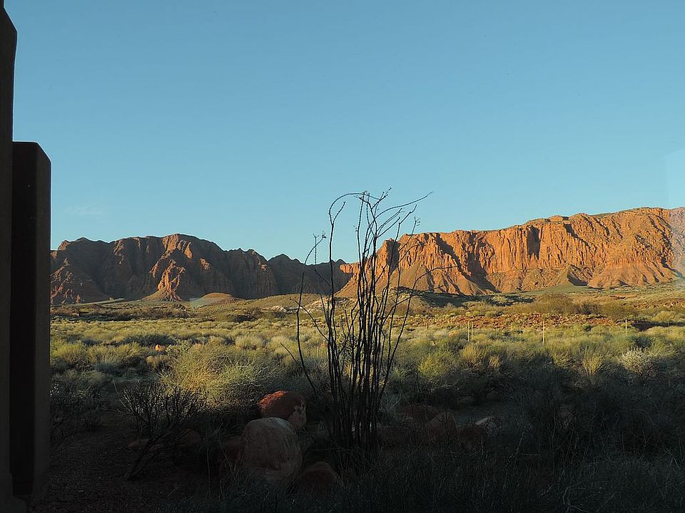 2nd image of 1289 W Willow Springs Way