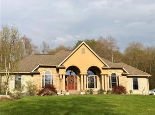 242 Tall Oaks Rd, Farmington, PA 15437