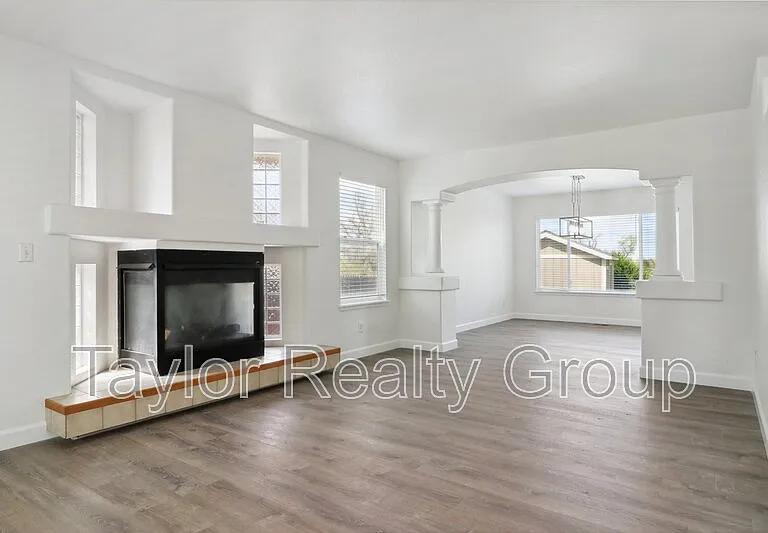 20875 E 49th Ave — Photo 8