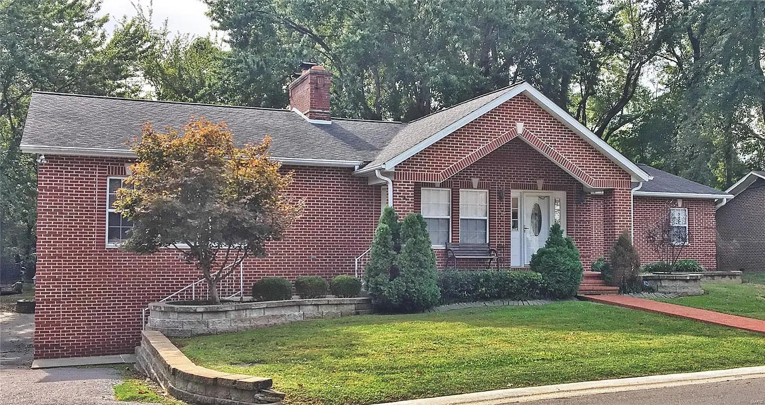 50 Lake Forest Dr photo 1