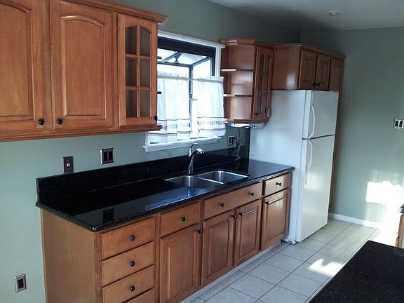 Custom built kitchen Cabinet